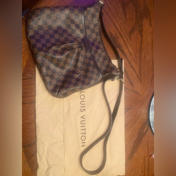 LV Bloomsbury crossbody - Picture 1 of 9